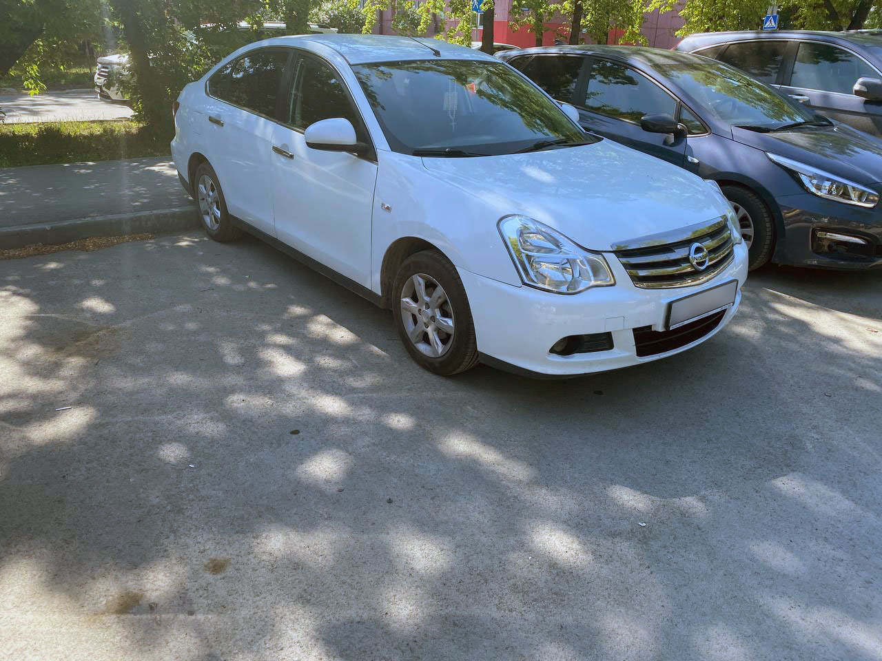 Прокат Nissan Almera в Омске без водителя - 2200 в день