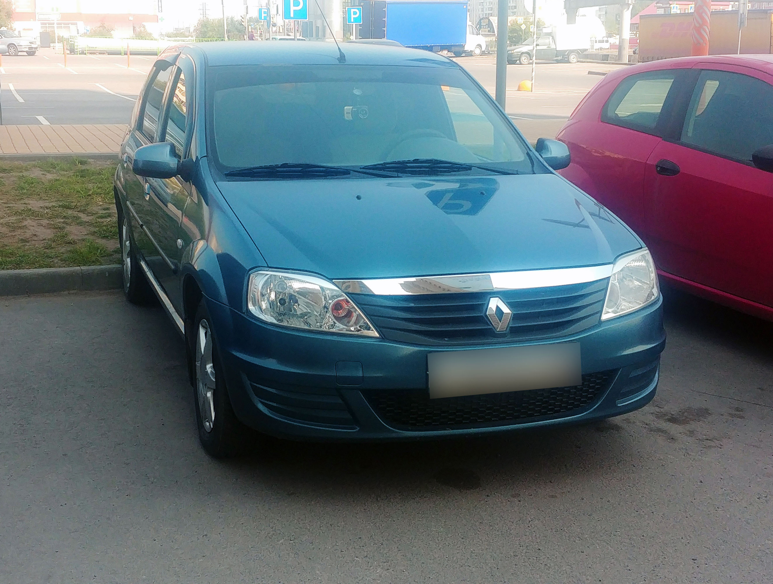 Прокат Renault Logan в Омске без водителя - 160 в день