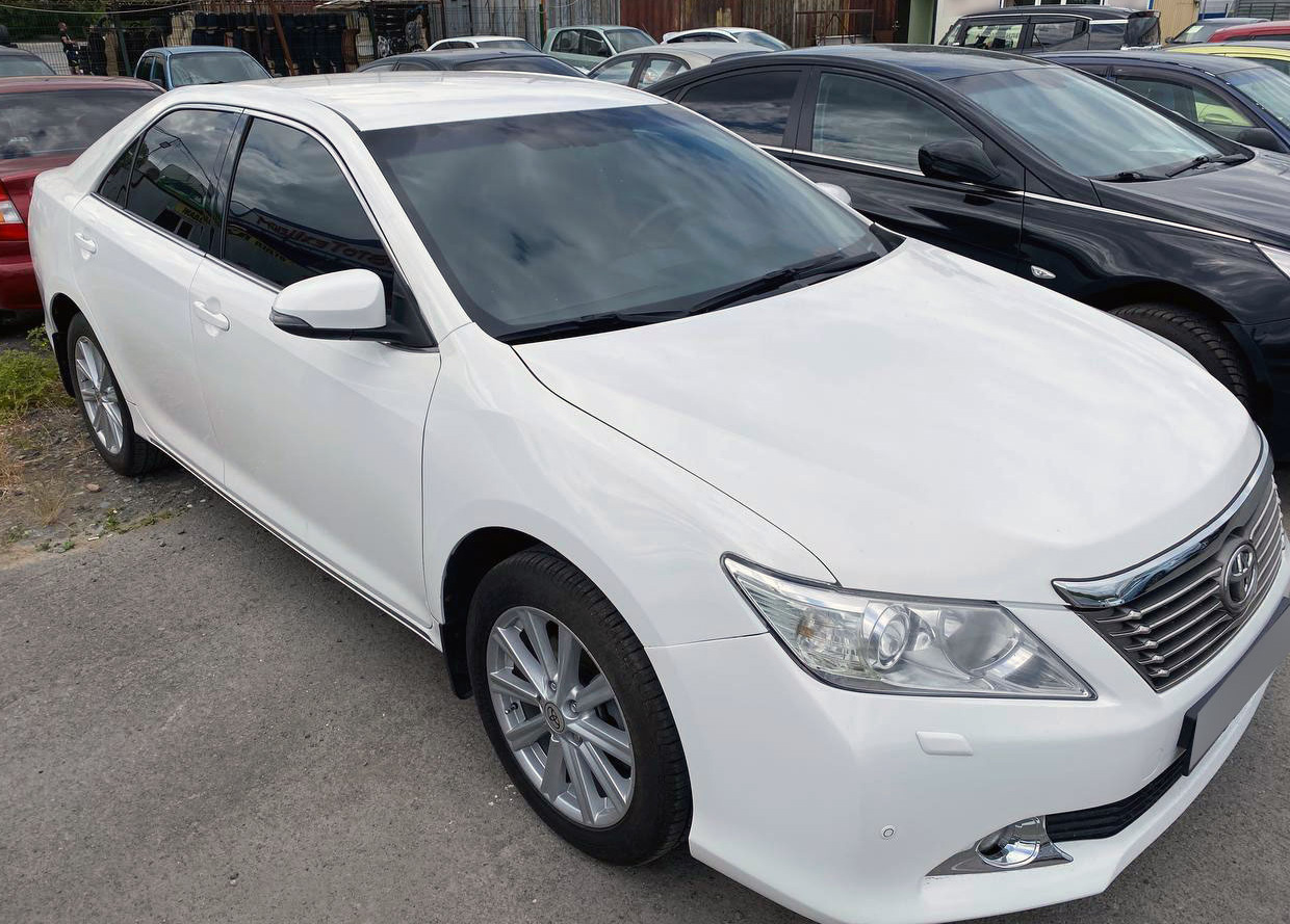 Прокат Toyota Camry в Омске без водителя - 2500 в день