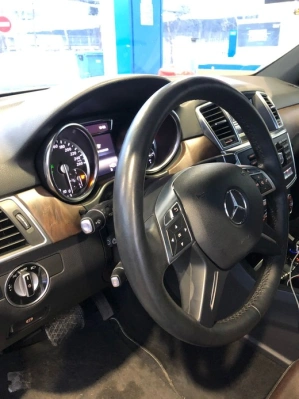 Mercedes M