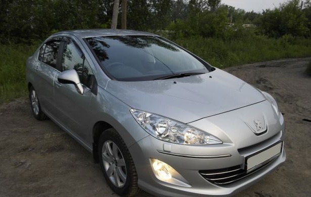 Peugeot 408