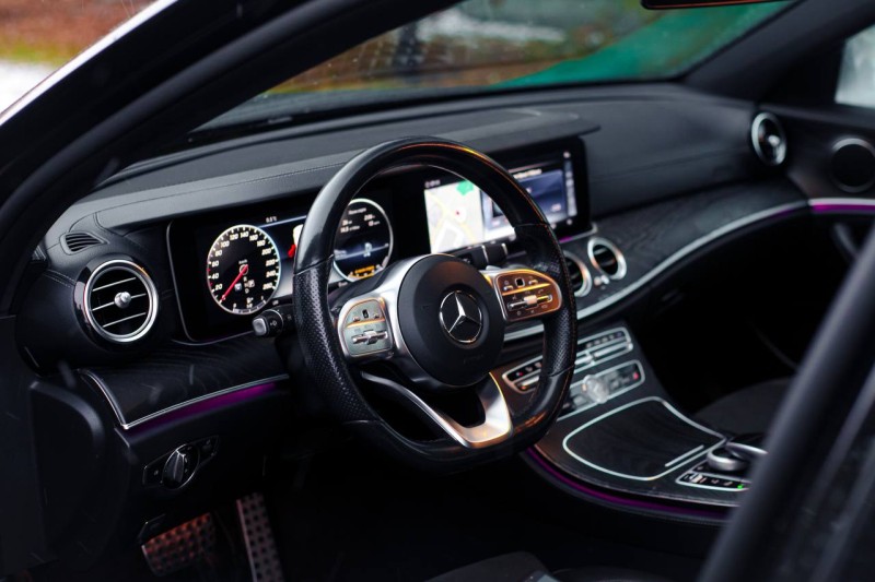 Mercedes E