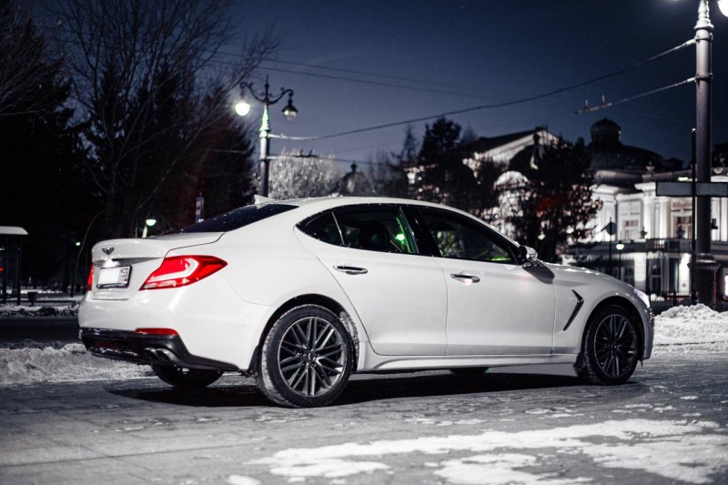 Genesis G70
